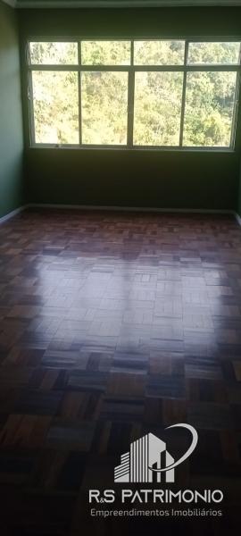 Apartamento em Petrópolis Centro