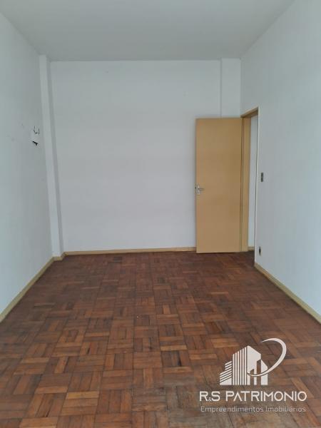 Apartamento em Petrópolis Centro