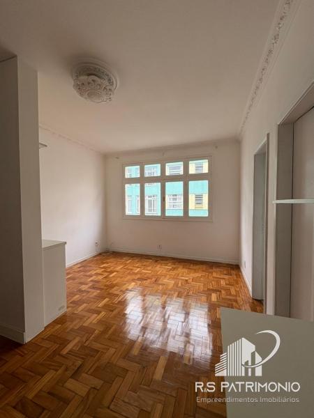 Apartamento em Petrópolis Centro