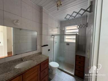 Comprar Apartamento em Petrópolis Centro